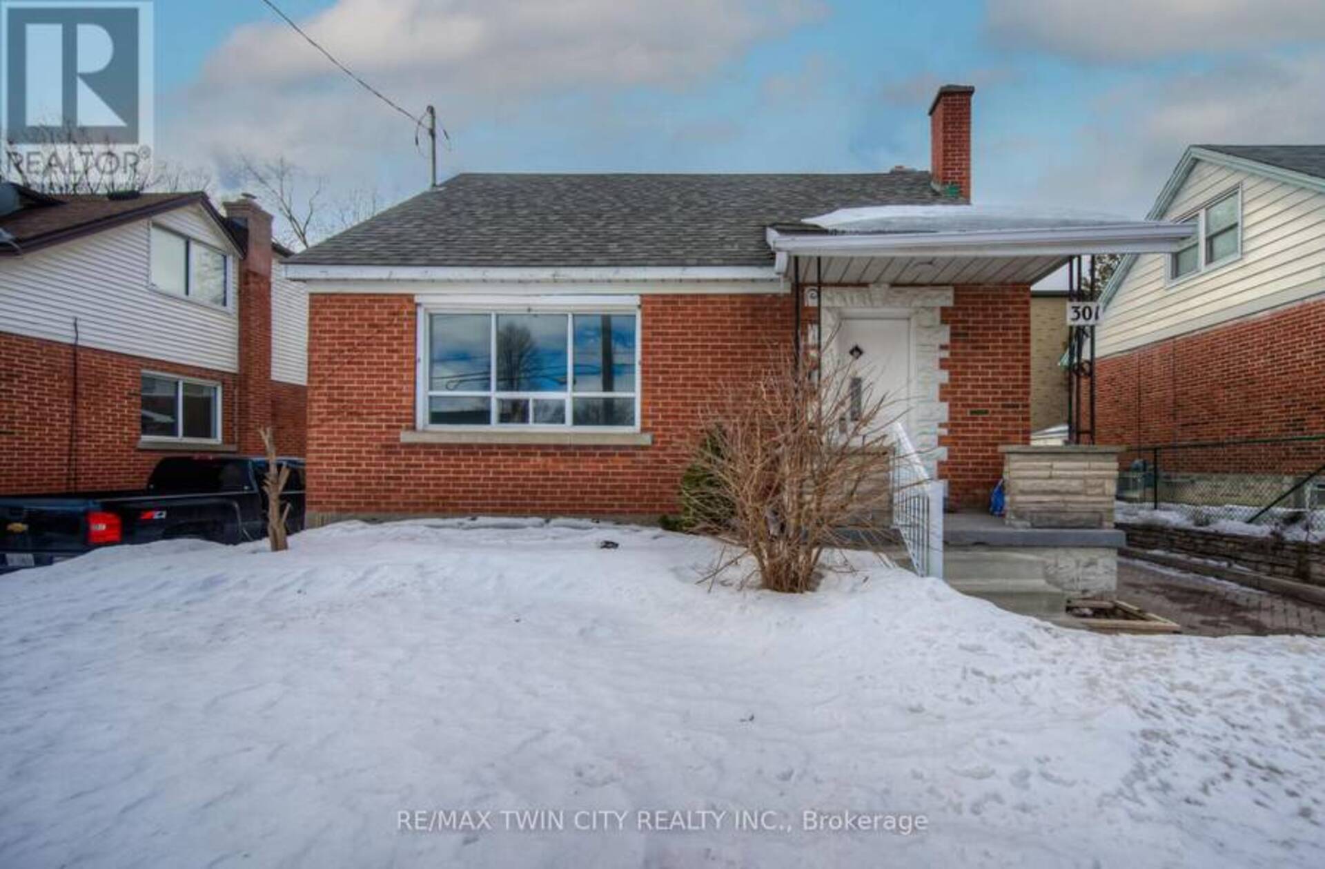 301 HIGHLAND ROAD E Kitchener