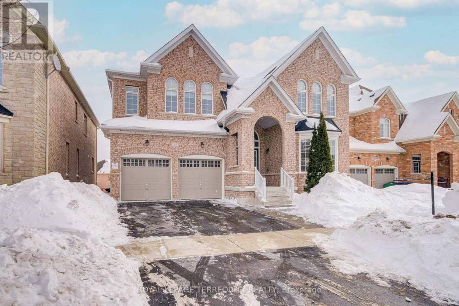 32 MISTYGLEN CRESCENT Brampton