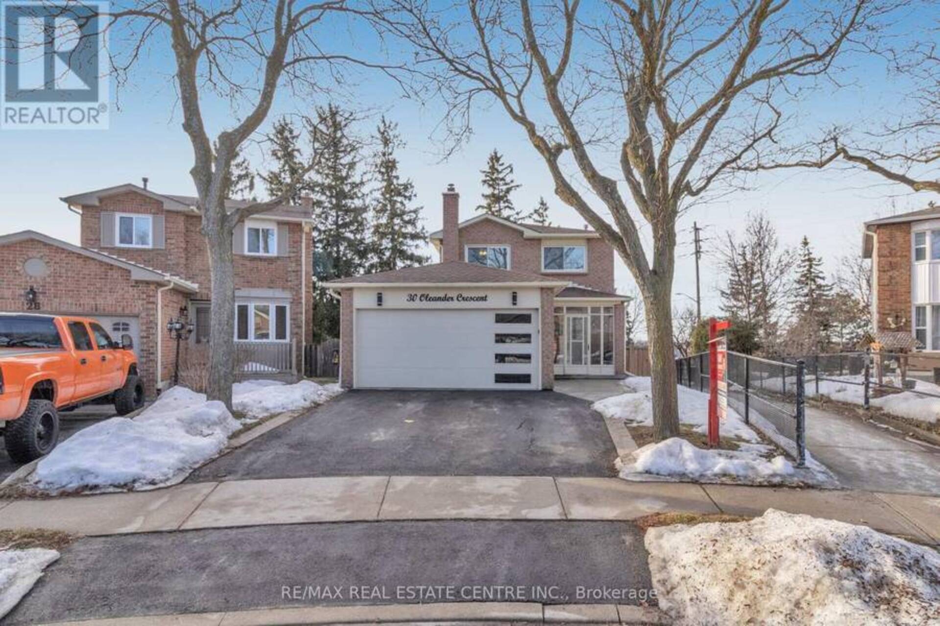 30 OLEANDER CRESCENT Brampton