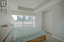 1605 - 1 BLOOR STREET E Toronto