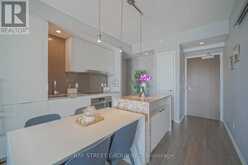 1605 - 1 BLOOR STREET E Toronto