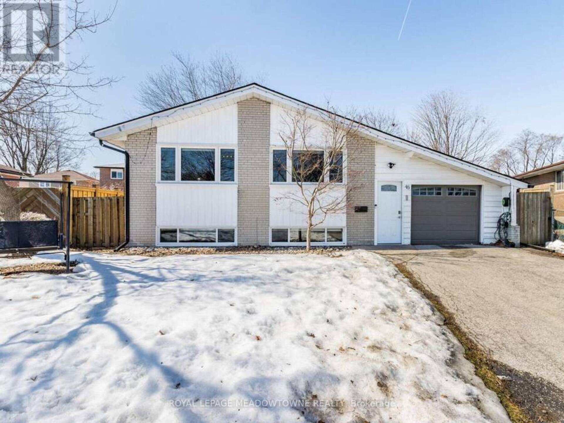 48 CHATSWORTH DRIVE Brampton