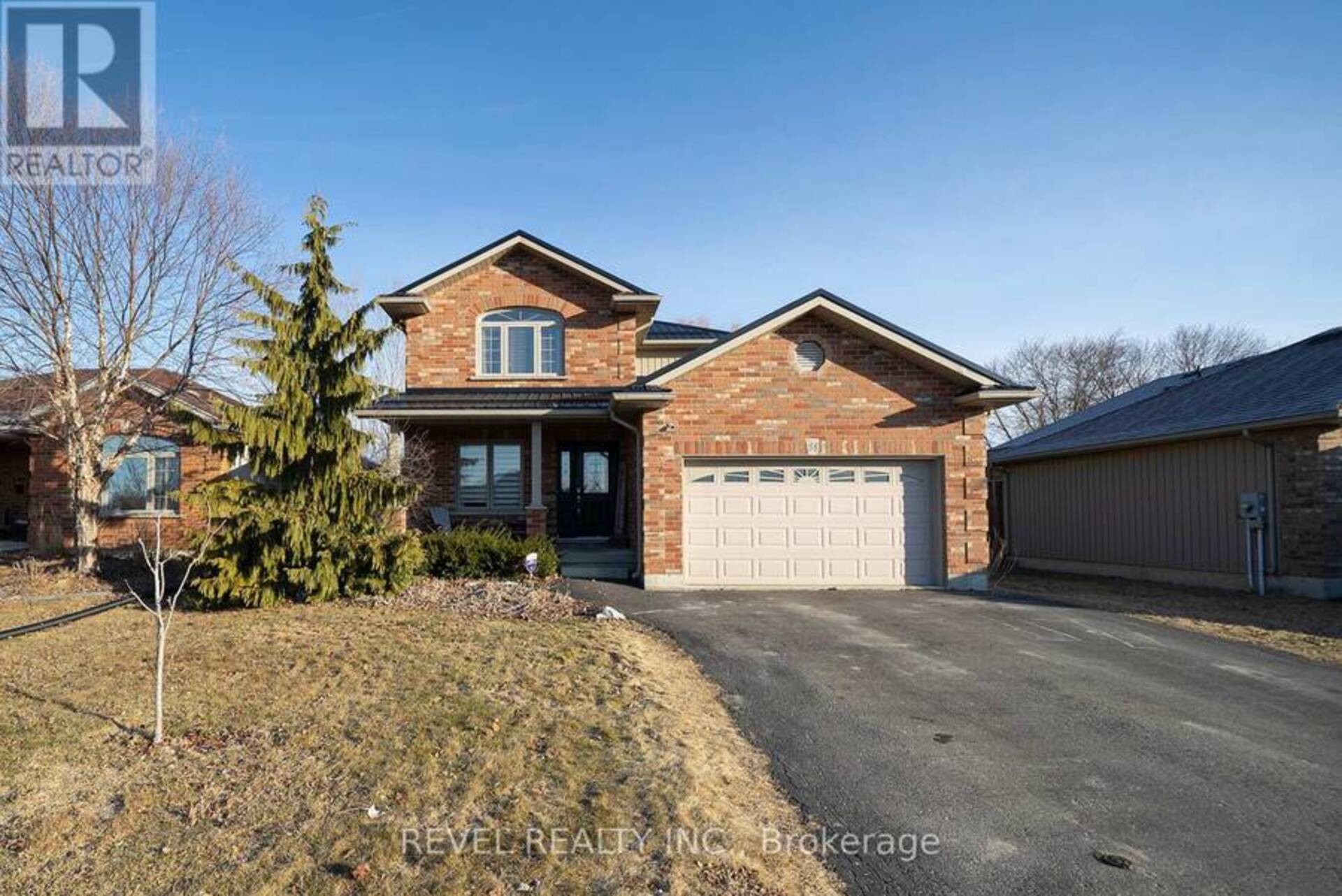 38 DAVIS STREET Haldimand