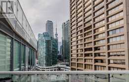 921 - 15 QUEENS QUAY E Toronto