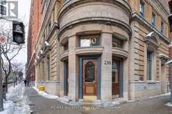 621 - 230 KING STREET E Toronto