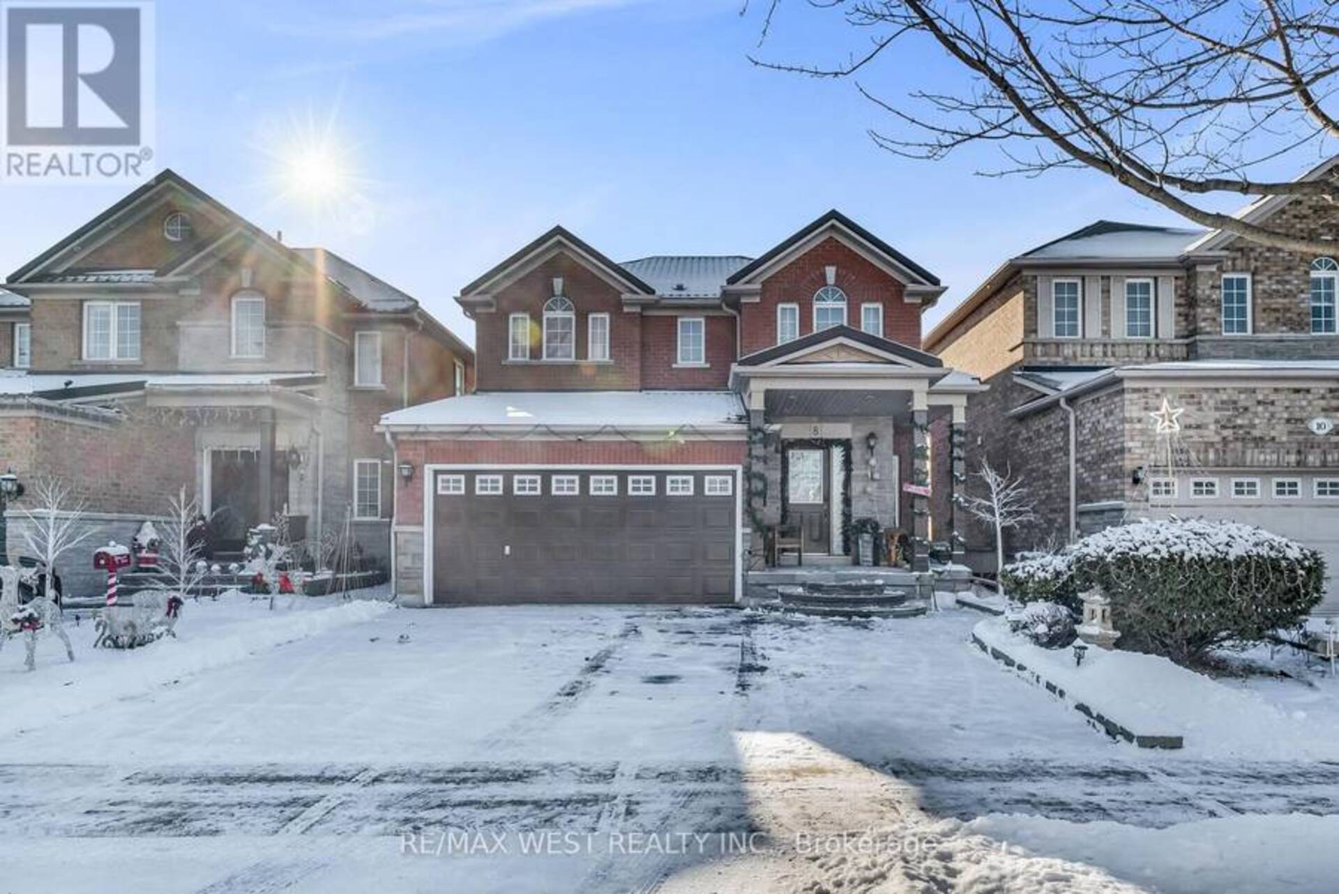 8 LAMPMAN DRIVE Toronto