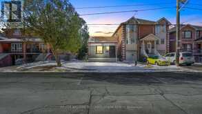 38 HILLDALE ROAD Toronto