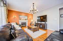 4 FARAD COURT Brampton