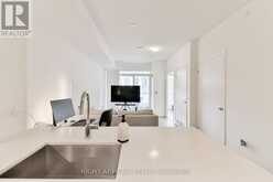 832 - 99 EAGLE ROCK WAY Vaughan