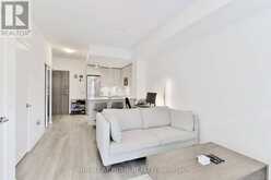 832 - 99 EAGLE ROCK WAY Vaughan