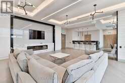 832 - 99 EAGLE ROCK WAY Vaughan