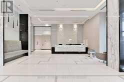 832 - 99 EAGLE ROCK WAY Vaughan