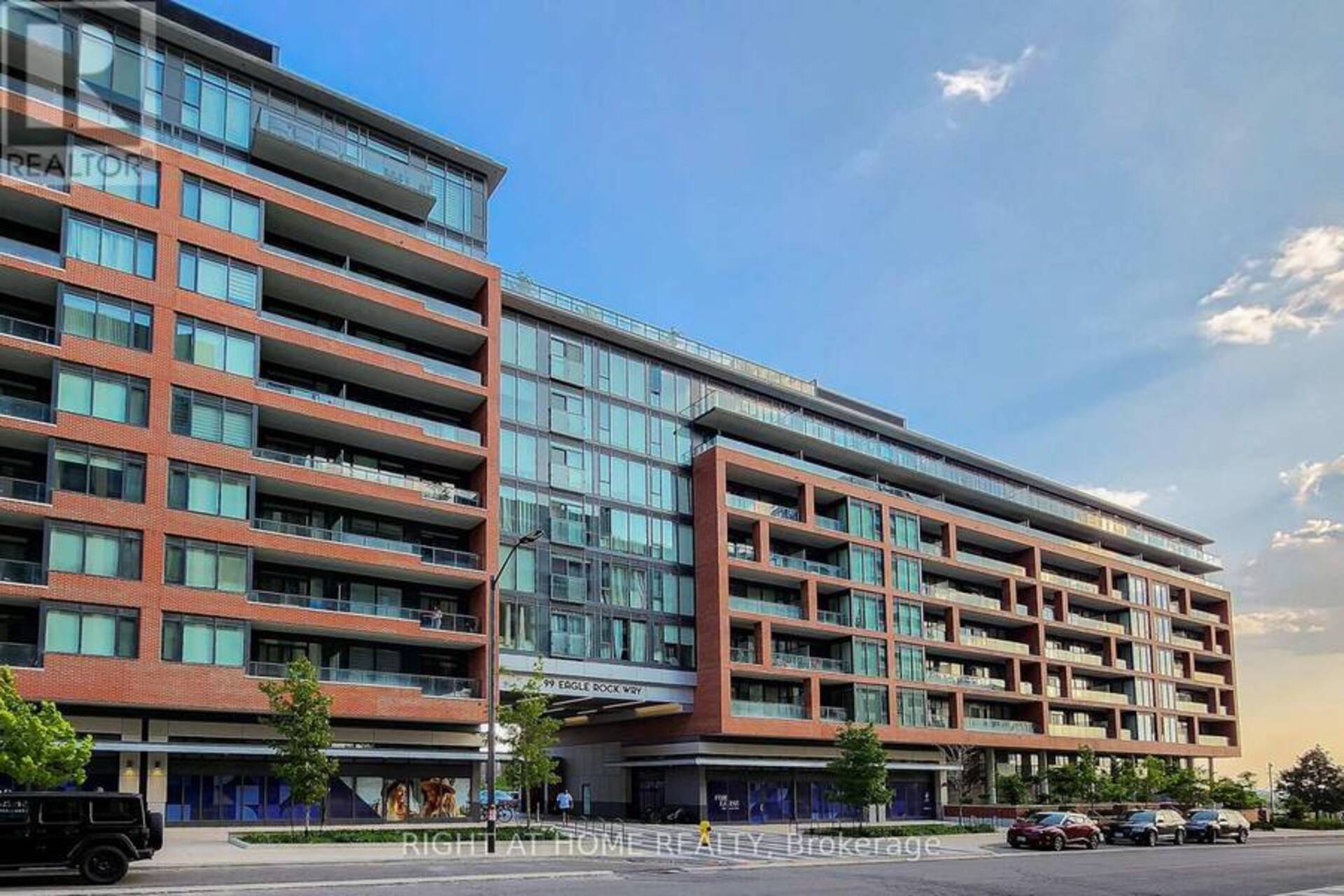 832 - 99 EAGLE ROCK WAY Vaughan