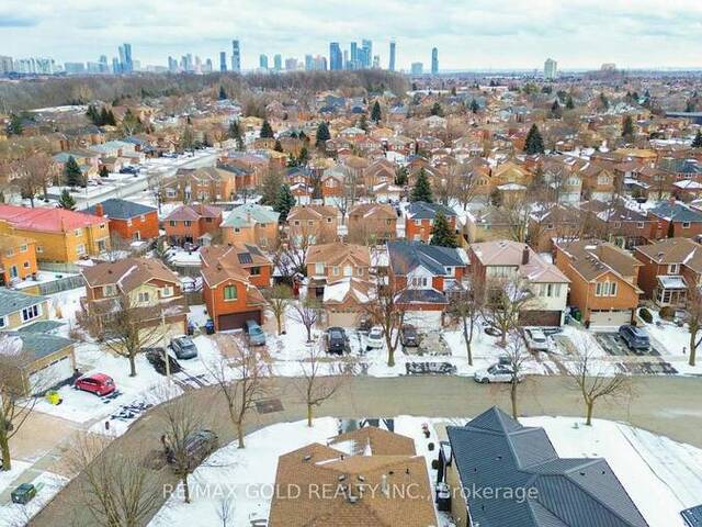 5563 LOCKENGATE COURT Mississauga Ontario