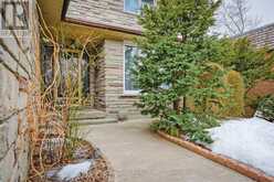 7 DEARHAM WOOD Toronto