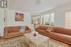 7 DEARHAM WOOD Toronto