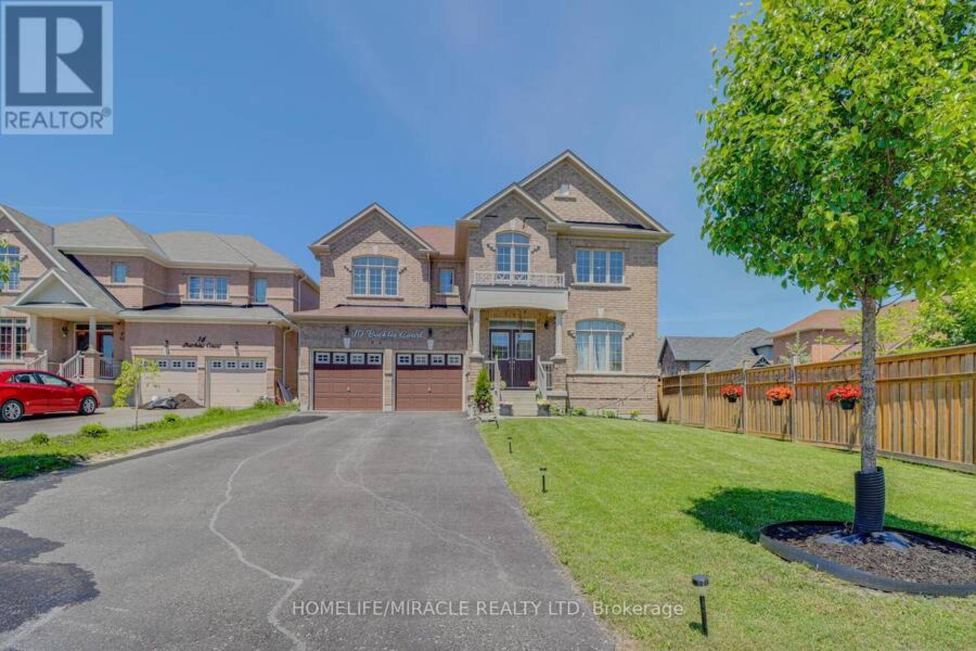 10 BUCKLES COURT Clarington