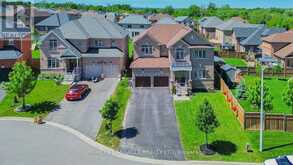 10 BUCKLES COURT Clarington