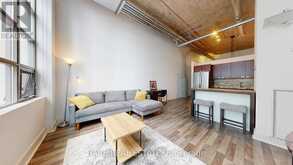 530 - 637 LAKE SHORE BOULEVARD W Toronto