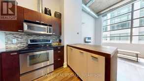 530 - 637 LAKE SHORE BOULEVARD W Toronto