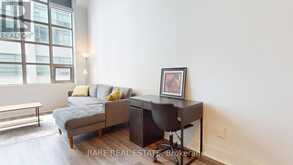 530 - 637 LAKE SHORE BOULEVARD W Toronto