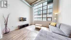 530 - 637 LAKE SHORE BOULEVARD W Toronto