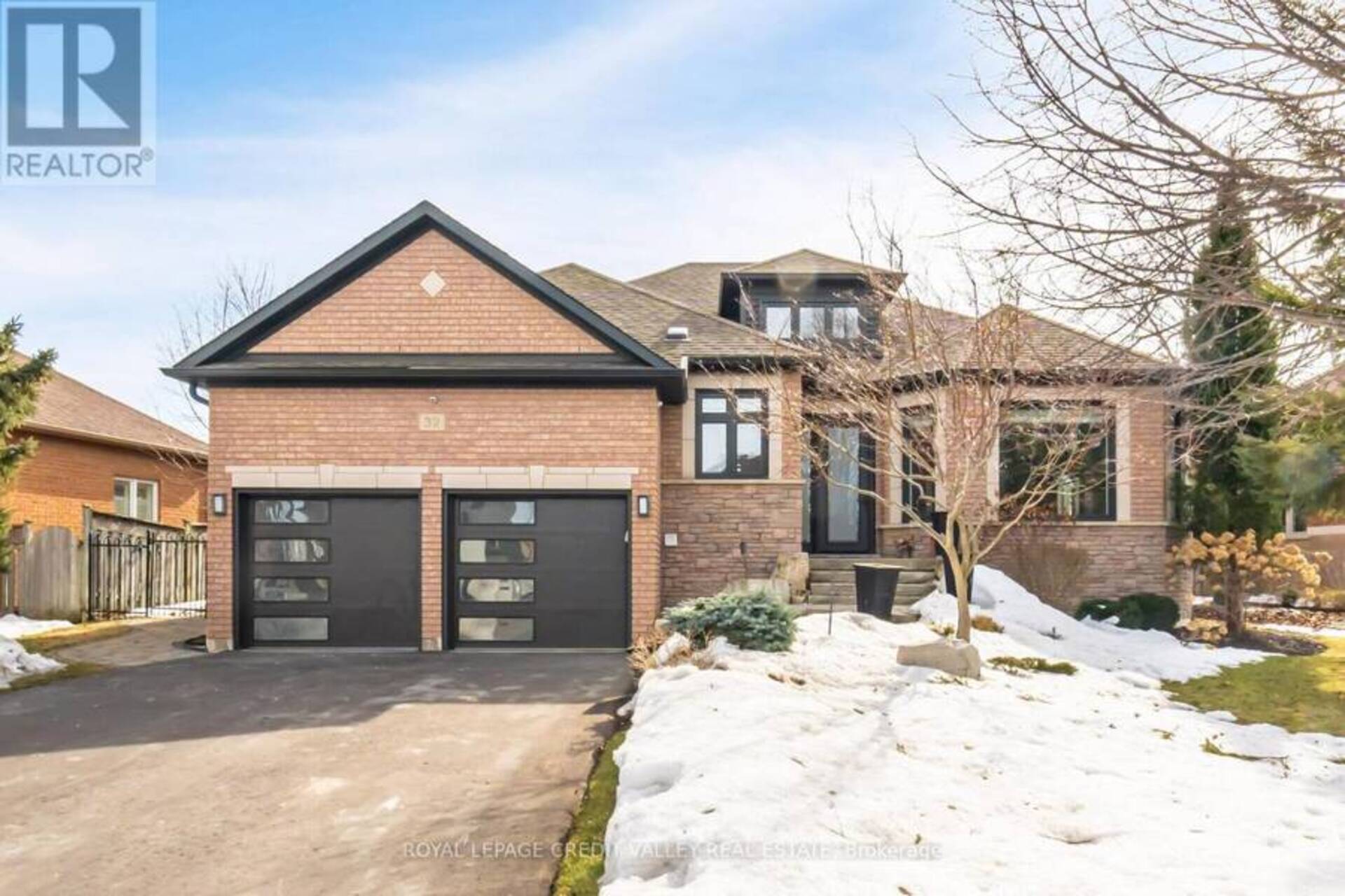 32 PINEBROOK CIRCLE Caledon