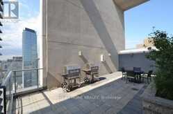 1607 - 770 BAY STREET Toronto