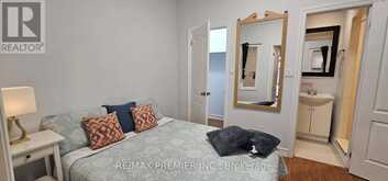 103 - 1643 ST CLAIR AVENUE W Toronto