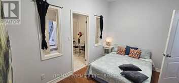 103 - 1643 ST CLAIR AVENUE W Toronto