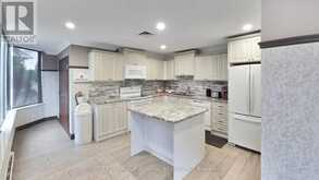 512 - 7460 BATHURST STREET Vaughan