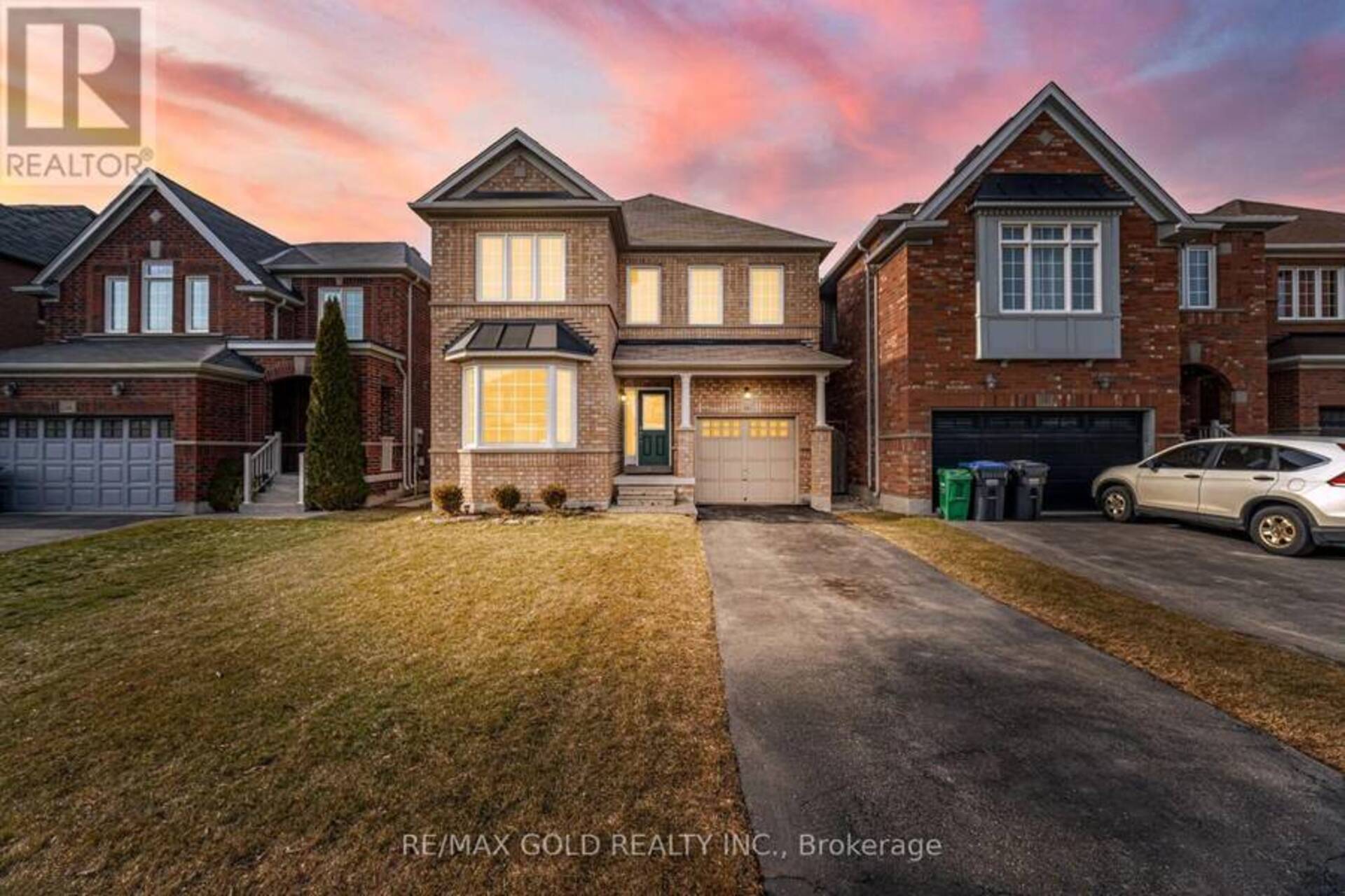 16 BLUFFMEADOW STREET Brampton