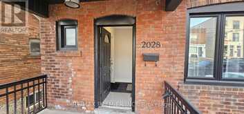 2028 DUFFERIN STREET Toronto