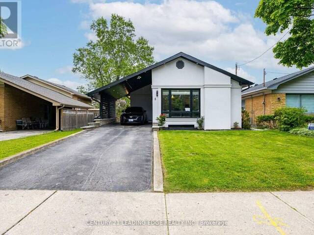 5 WESTHAMPTON DRIVE Toronto Ontario