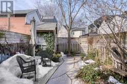 32 TECUMSETH STREET Toronto