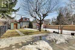 393 WINNETT AVENUE Toronto