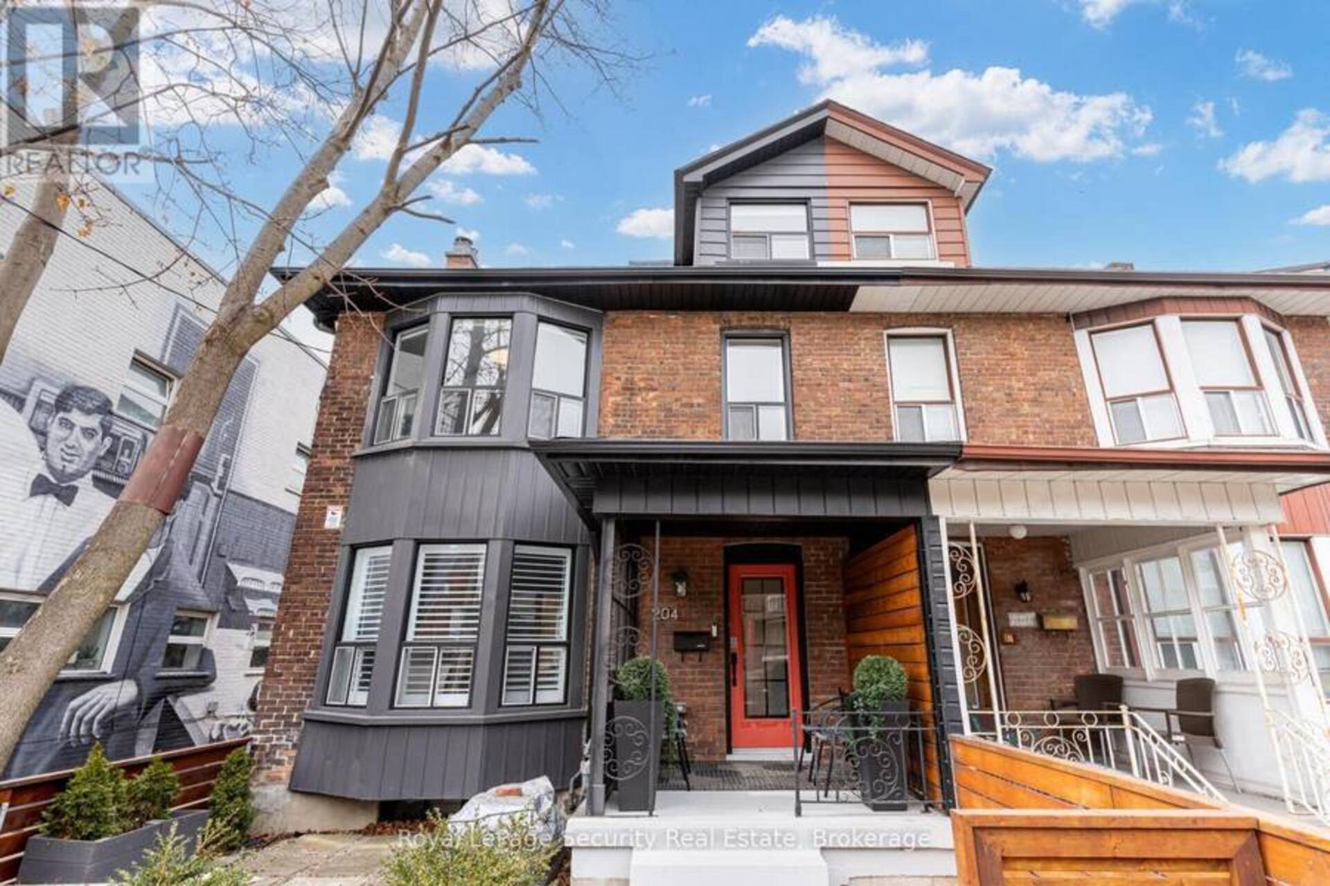 204 MONTROSE AVENUE W Toronto