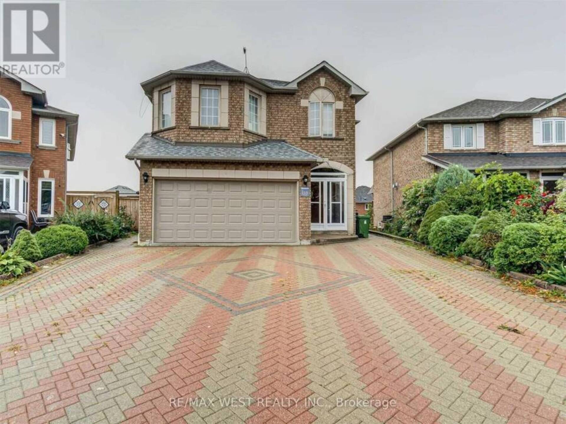 UPPER - 17 HULLEN CRESCENT Toronto