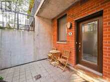 8 - 68 WINSTON PARK BOULEVARD Toronto