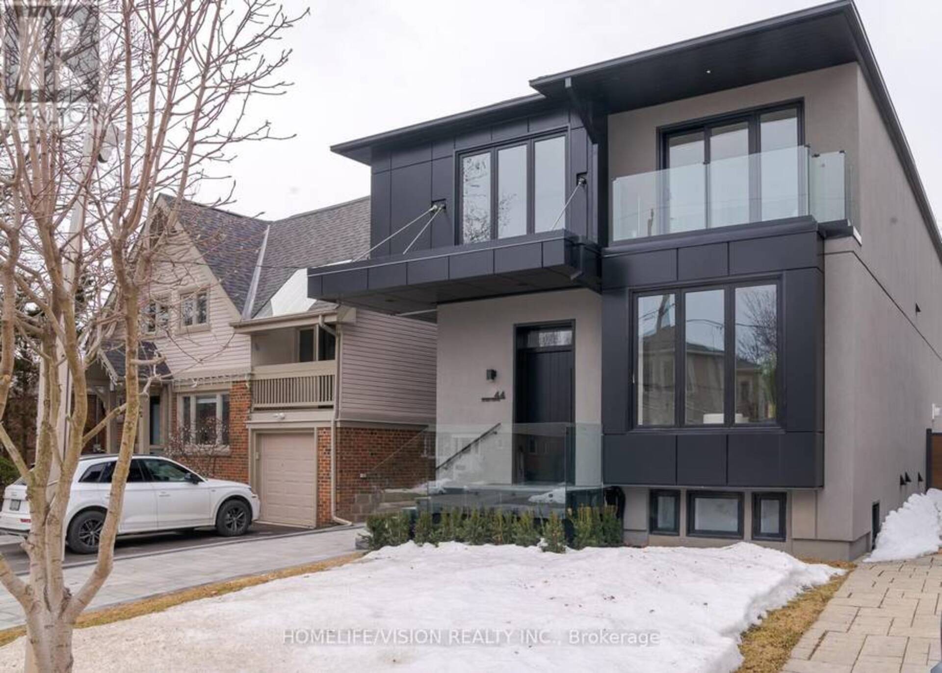 44 DORIS DRIVE Toronto