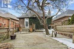 8 SUNNYBROOK ROAD Toronto