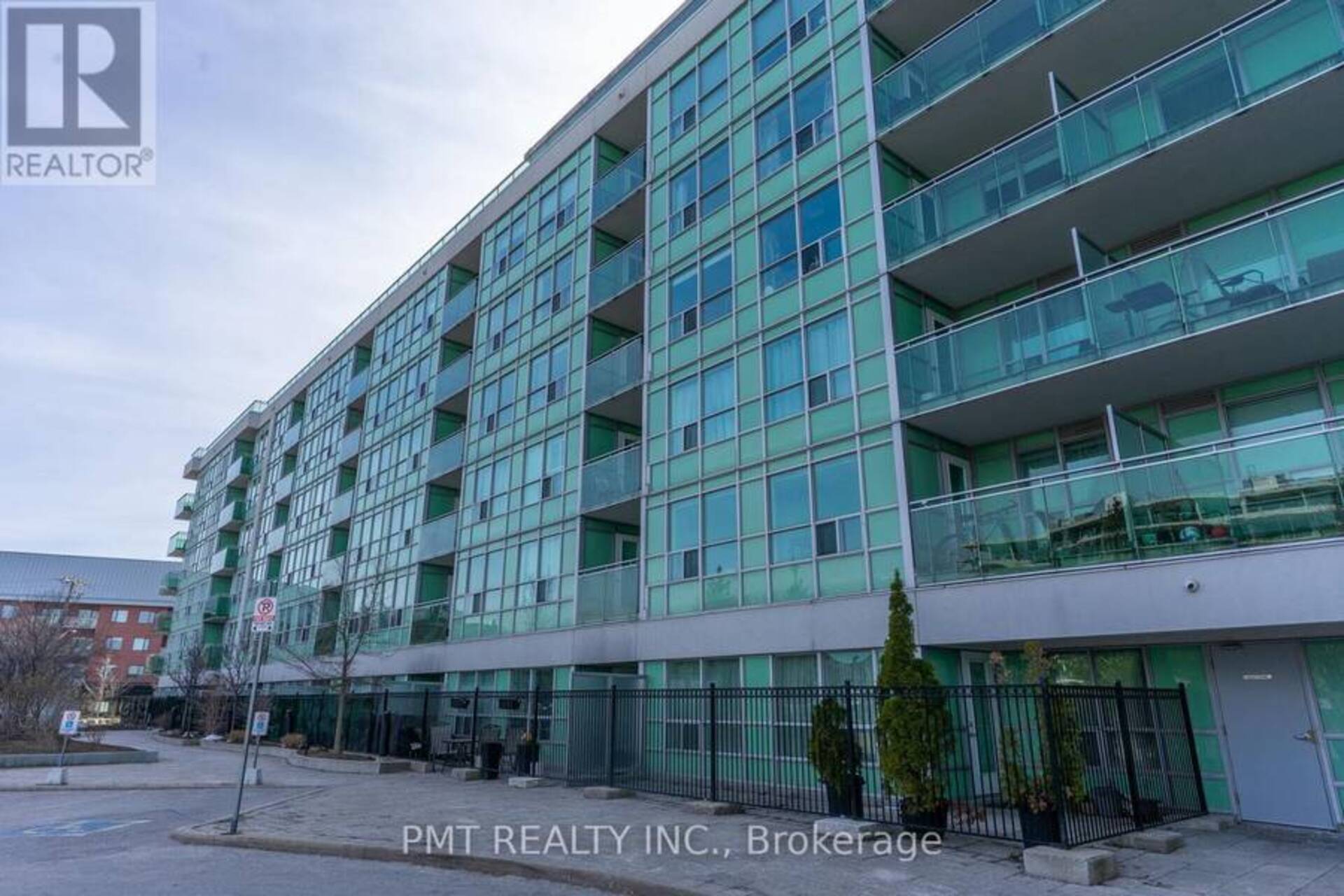 111 - 60 FAIRFAX CRESCENT Toronto