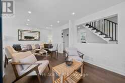 7 HAWTIN LANE Aurora