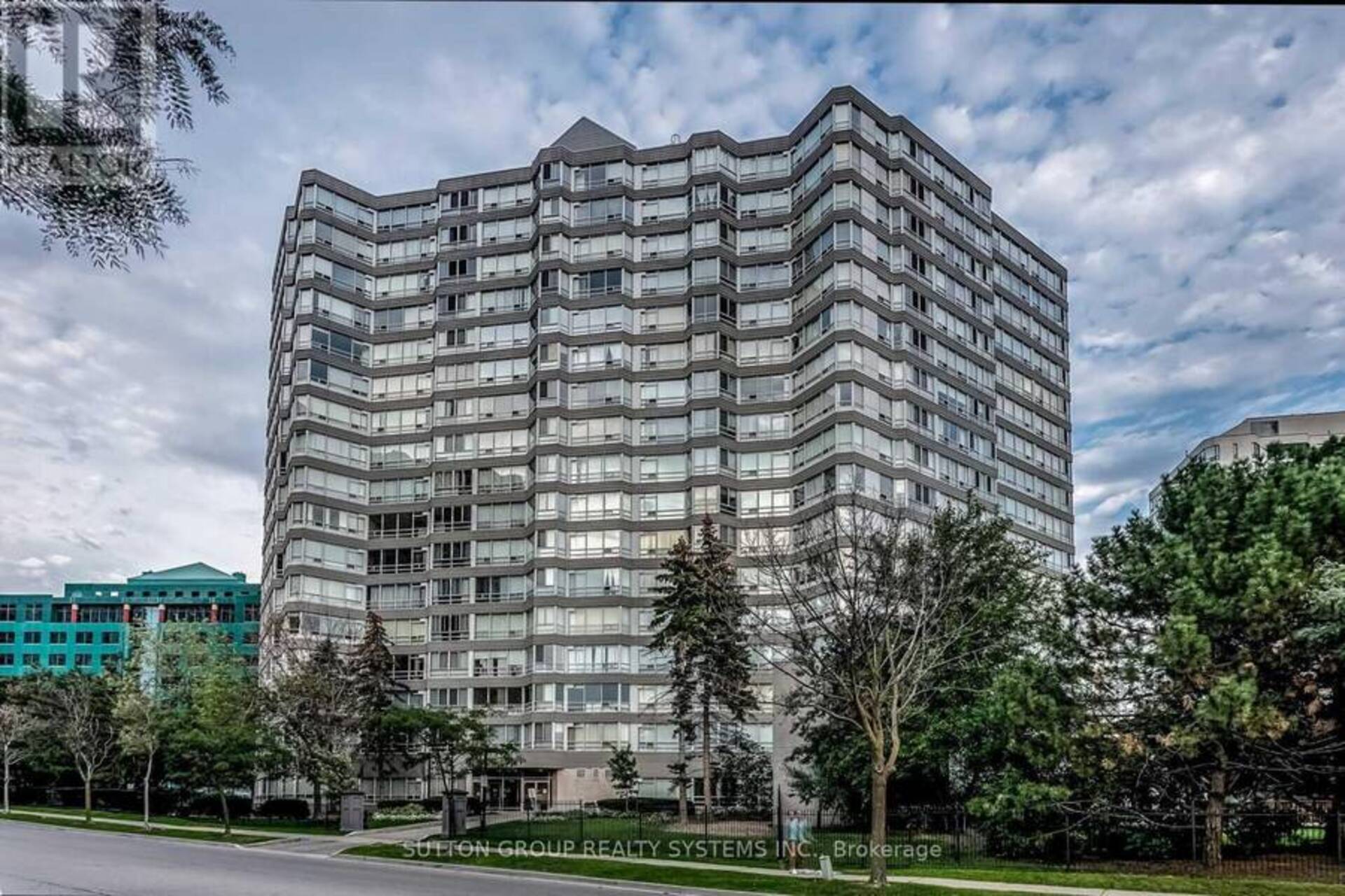 303 - 50 KINGSBRIDGE GARDEN CIRCLE Mississauga