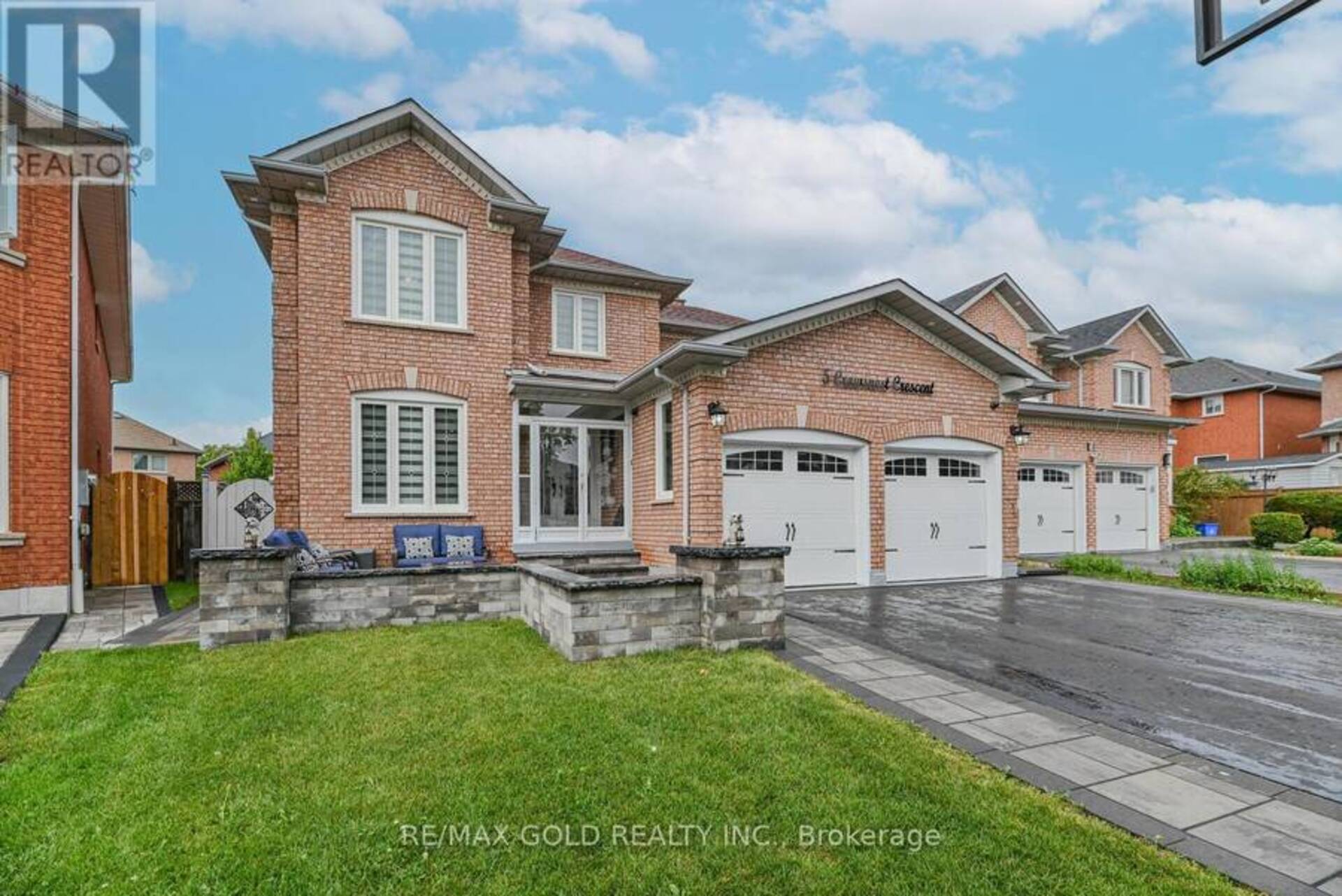 5 CROWSNEST CRESCENT Brampton