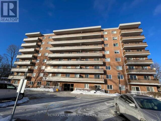 702 - 414 BLAKE STREET Barrie Ontario