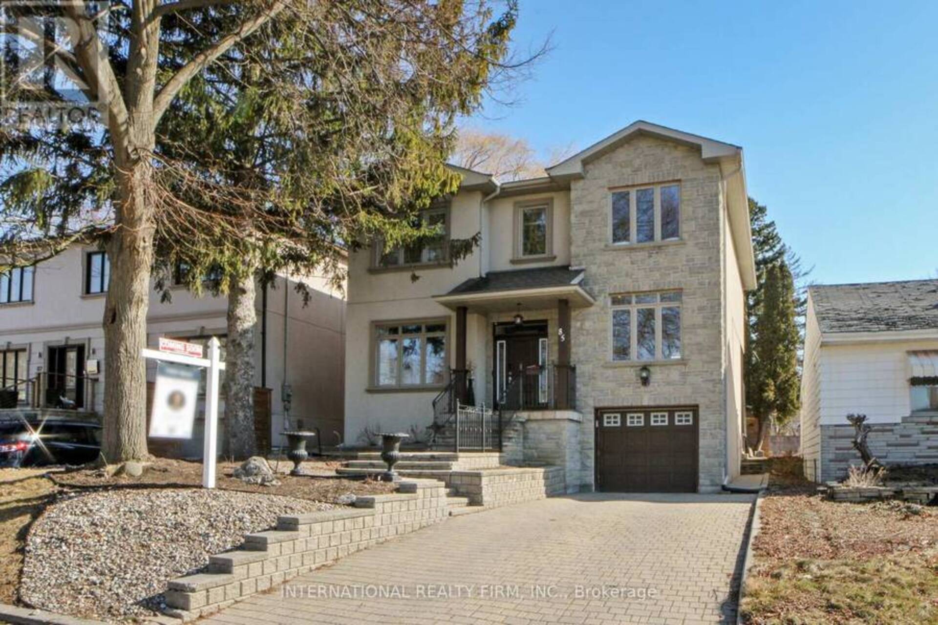 85 BROOKLAWN AVENUE Toronto