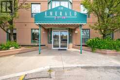 2206 - 135 HILLCREST AVENUE Mississauga