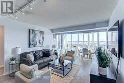 625 - 230 QUEENS QUAY W Toronto