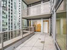 1005 - 11 YORKVILLE AVENUE Toronto